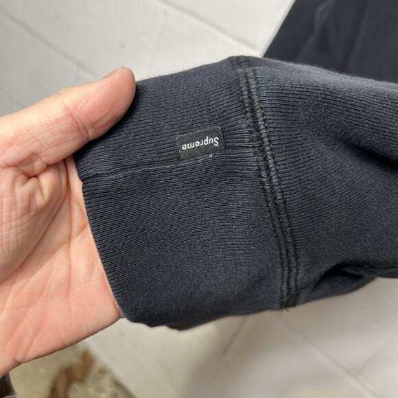 Supreme Gradient Sleeve Logo Hooded Sweatshirt “Black” FW18 - Picture 14 of 14